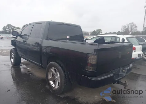 2017 Ram 1500 Express 4X2 5'7 Box z USA, uszkodzony, nr VIN 1C6RR6KG4HS615264